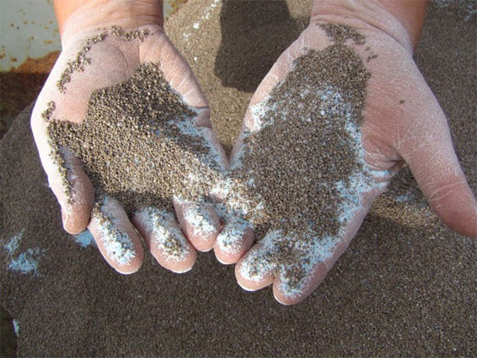 Agro-Z is not acidic, and can be used in conjunction with other fertilizers to buffer soil pH levels