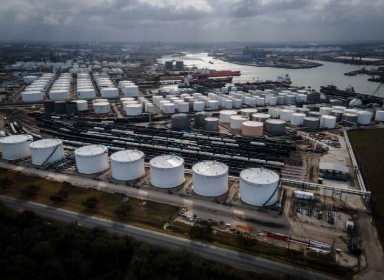 Somaliland opens new oil storage terminal