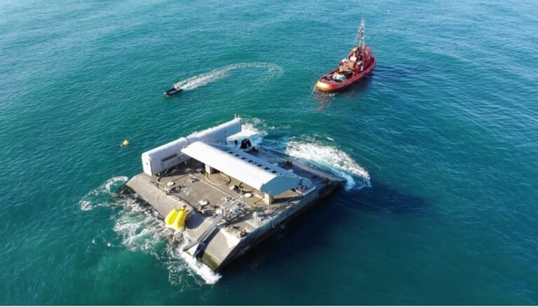 Eco Wave Power, AGFDL inks deal for wave energy power station in South Africa